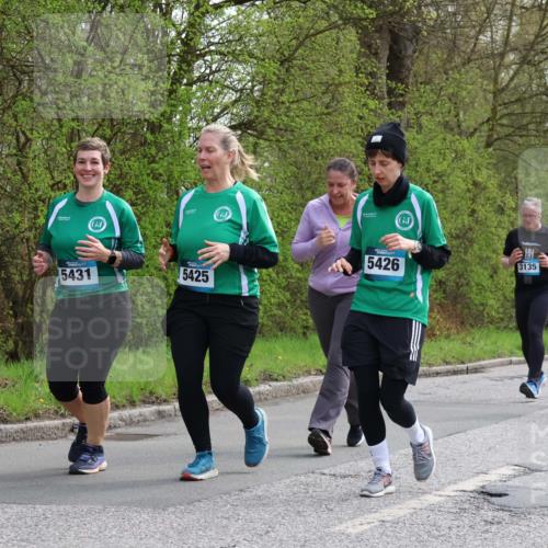 12.04.2026 - 45. Internationalen Wilhelmsburger Insellauf Yannick Fuchs http://msf.ph/oto/9506036 12.04.2026 12:59:13 Laufen 5431, 5425, 5426, 3135, 5069, 5078, 2121 meine-sportfotos.de