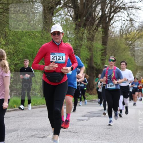 12.04.2026 - 45. Internationalen Wilhelmsburger Insellauf Yannick Fuchs http://msf.ph/oto/9506044 12.04.2026 12:59:15 Laufen 506, 78, 521, 9, 2121, 5494 meine-sportfotos.de