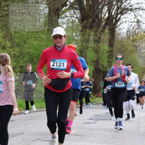 12.04.2026 - 45. Internationalen Wilhelmsburger Insellauf Yannick Fuchs http://msf.ph/oto/9506045 12.04.2026 12:59:15 Laufen 50, 78, 5216, 2121, 776, 5494, 927, 292 meine-sportfotos.de