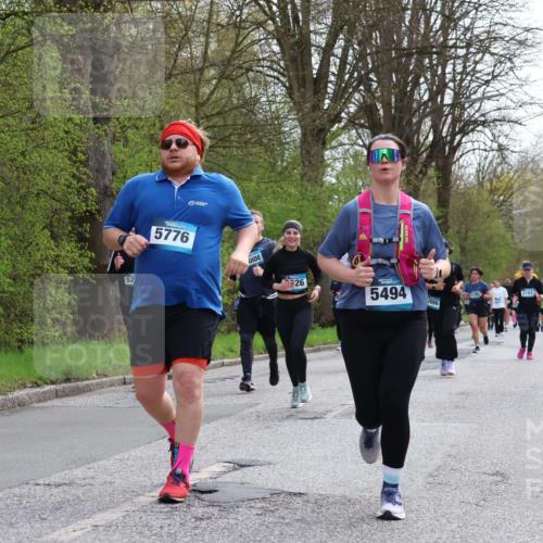 12.04.2026 - 45. Internationalen Wilhelmsburger Insellauf Yannick Fuchs http://msf.ph/oto/9506057 12.04.2026 12:59:18 Laufen 52, 5776, 26, 5494, 2889, 2889, 3101 meine-sportfotos.de