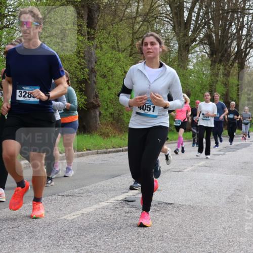 12.04.2026 - 45. Internationalen Wilhelmsburger Insellauf Yannick Fuchs http://msf.ph/oto/9506119 12.04.2026 12:59:33 Laufen 2046, 328, 4051, 3994, 5093 meine-sportfotos.de