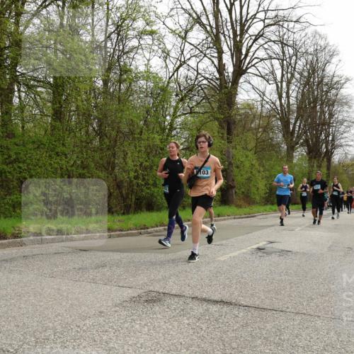 12.04.2026 - 45. Internationalen Wilhelmsburger Insellauf Yannick Fuchs http://msf.ph/oto/9506187 12.04.2026 12:59:48 Laufen 103, 4427 meine-sportfotos.de
