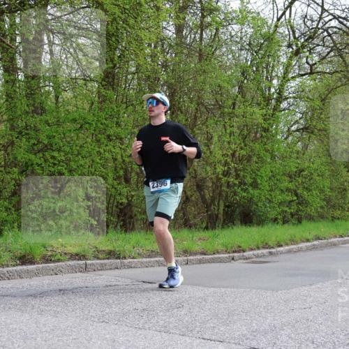 12.04.2026 - 45. Internationalen Wilhelmsburger Insellauf Yannick Fuchs http://msf.ph/oto/9506194 12.04.2026 12:59:50 Laufen 2396, 4895 meine-sportfotos.de