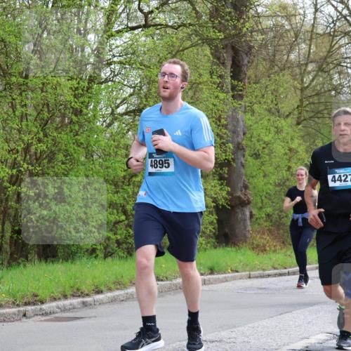 12.04.2026 - 45. Internationalen Wilhelmsburger Insellauf Yannick Fuchs http://msf.ph/oto/9506197 12.04.2026 12:59:51 Laufen 160, 4895, 4427, 4134 meine-sportfotos.de