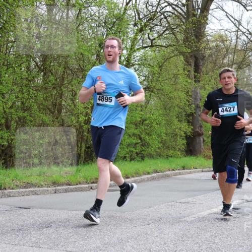 12.04.2026 - 45. Internationalen Wilhelmsburger Insellauf Yannick Fuchs http://msf.ph/oto/9506200 12.04.2026 12:59:51 Laufen 4895, 4427, 4300, 4134 meine-sportfotos.de