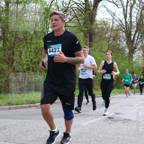 12.04.2026 - 45. Internationalen Wilhelmsburger Insellauf Yannick Fuchs http://msf.ph/oto/9506204 12.04.2026 12:59:52 Laufen 4427, 5681, 4134 meine-sportfotos.de