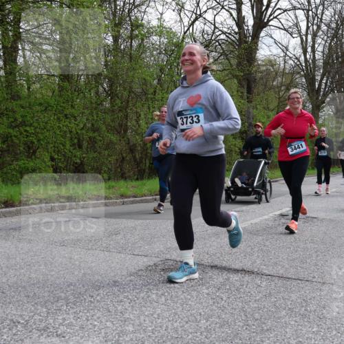 12.04.2026 - 45. Internationalen Wilhelmsburger Insellauf Yannick Fuchs http://msf.ph/oto/9506259 12.04.2026 13:00:04 Laufen 3733, 3441, 2519, 5631, 4916 meine-sportfotos.de