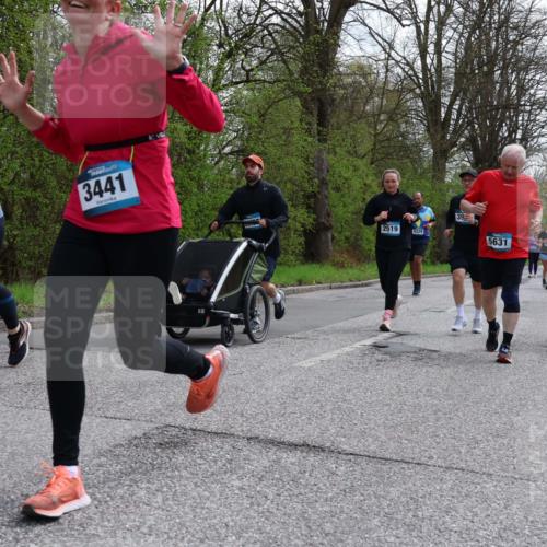 12.04.2026 - 45. Internationalen Wilhelmsburger Insellauf Yannick Fuchs http://msf.ph/oto/9506264 12.04.2026 13:00:05 Laufen 3791, 3441, 2519, 4328, 5631, 4916 meine-sportfotos.de
