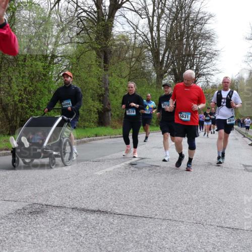 12.04.2026 - 45. Internationalen Wilhelmsburger Insellauf Yannick Fuchs http://msf.ph/oto/9506265 12.04.2026 13:00:05 Laufen 3441, 2519, 4328, 3932, 5631, 4916 meine-sportfotos.de