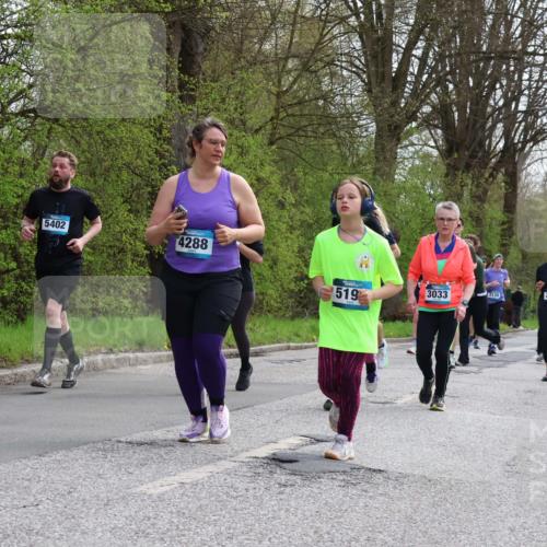 12.04.2026 - 45. Internationalen Wilhelmsburger Insellauf Yannick Fuchs http://msf.ph/oto/9506327 12.04.2026 13:00:18 Laufen 5402, 4288, 519, 3033, 3138, 2998 meine-sportfotos.de