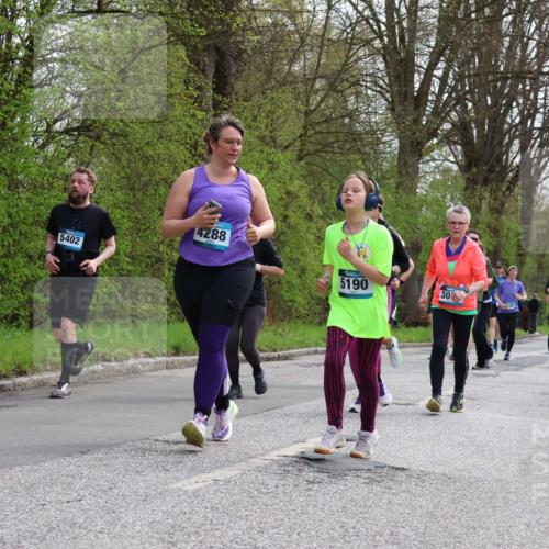 12.04.2026 - 45. Internationalen Wilhelmsburger Insellauf Yannick Fuchs http://msf.ph/oto/9506328 12.04.2026 13:00:18 Laufen 5402, 4288, 5190, 2998, 30 meine-sportfotos.de