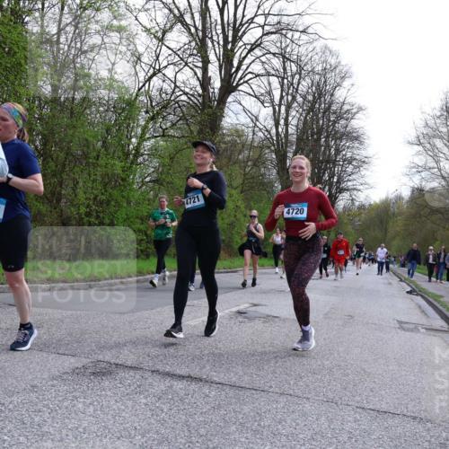 12.04.2026 - 45. Internationalen Wilhelmsburger Insellauf Yannick Fuchs http://msf.ph/oto/9506420 12.04.2026 13:00:37 Laufen 5674, 93, 4721, 4720 meine-sportfotos.de