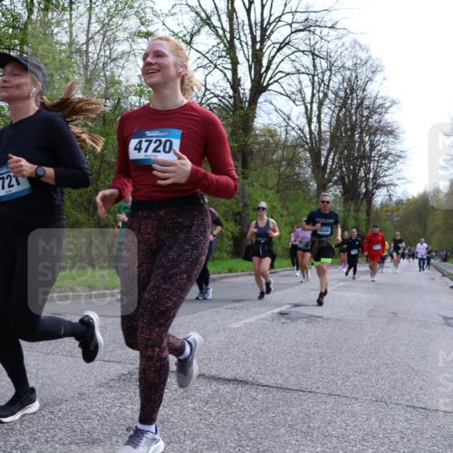 12.04.2026 - 45. Internationalen Wilhelmsburger Insellauf Yannick Fuchs http://msf.ph/oto/9506426 12.04.2026 13:00:38 Laufen 4721, 4720, 4846 meine-sportfotos.de