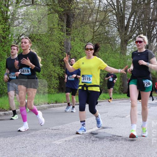 12.04.2026 - 45. Internationalen Wilhelmsburger Insellauf Yannick Fuchs http://msf.ph/oto/9506457 12.04.2026 13:00:43 Laufen 4249, 5819, 4683, 3115, 3519, 24, 726, 4776, 4770 meine-sportfotos.de