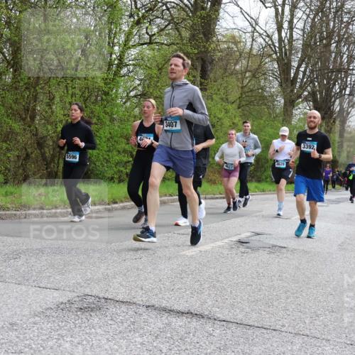 12.04.2026 - 45. Internationalen Wilhelmsburger Insellauf Yannick Fuchs http://msf.ph/oto/9506540 12.04.2026 13:01:00 Laufen 5596, 3407, 4627, 4628, 3392 meine-sportfotos.de