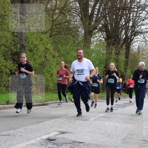 12.04.2026 - 45. Internationalen Wilhelmsburger Insellauf Yannick Fuchs http://msf.ph/oto/9506601 12.04.2026 13:01:14 Laufen 108, 107, 4335, 4730, 274, 2275, 5005, 5089, 4216 meine-sportfotos.de