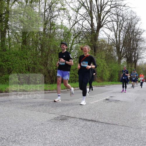 12.04.2026 - 45. Internationalen Wilhelmsburger Insellauf Yannick Fuchs http://msf.ph/oto/9506791 12.04.2026 13:01:56 Laufen 3935, 3933 meine-sportfotos.de