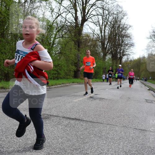 12.04.2026 - 45. Internationalen Wilhelmsburger Insellauf Yannick Fuchs http://msf.ph/oto/9506821 12.04.2026 13:02:03 Laufen 2637, 519, 2462, 3000 meine-sportfotos.de