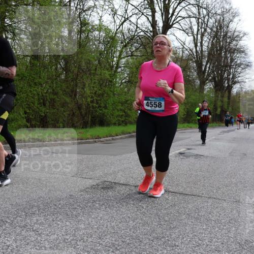 12.04.2026 - 45. Internationalen Wilhelmsburger Insellauf Yannick Fuchs http://msf.ph/oto/9506847 12.04.2026 13:02:09 Laufen 2060, 4558, 5161 meine-sportfotos.de
