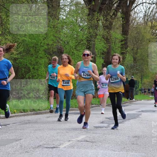 12.04.2026 - 45. Internationalen Wilhelmsburger Insellauf Yannick Fuchs http://msf.ph/oto/9506875 12.04.2026 13:02:17 Laufen 5686, 5498, 5266, 5675, 5265, 4573 meine-sportfotos.de