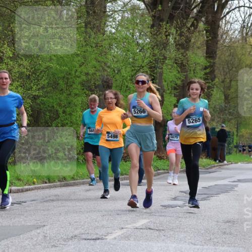 12.04.2026 - 45. Internationalen Wilhelmsburger Insellauf Yannick Fuchs http://msf.ph/oto/9506876 12.04.2026 13:02:17 Laufen 568, 5498, 5266, 5675, 5265, 4573 meine-sportfotos.de