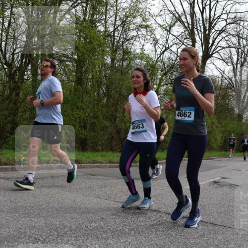 12.04.2026 - 45. Internationalen Wilhelmsburger Insellauf Yannick Fuchs http://msf.ph/oto/9507003 12.04.2026 13:02:45 Laufen 4663, 4662 meine-sportfotos.de