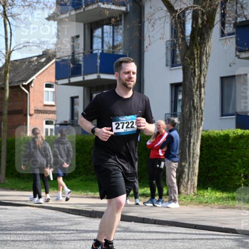 12.04.2026 - 45. Internationalen Wilhelmsburger Insellauf J. Mangold http://msf.ph/oto/9507022 12.04.2026 11:42:10 Ziel 2722, 5432 meine-sportfotos.de