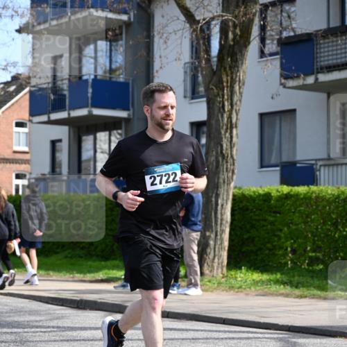 12.04.2026 - 45. Internationalen Wilhelmsburger Insellauf J. Mangold http://msf.ph/oto/9507024 12.04.2026 11:42:10 Ziel 2722, 5432 meine-sportfotos.de