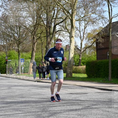 12.04.2026 - 45. Internationalen Wilhelmsburger Insellauf J. Mangold http://msf.ph/oto/9507028 12.04.2026 11:42:25 Ziel 2722, 5432 meine-sportfotos.de