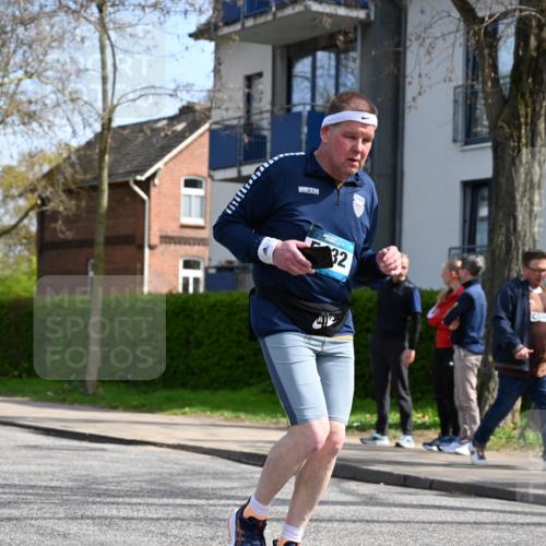 12.04.2026 - 45. Internationalen Wilhelmsburger Insellauf J. Mangold http://msf.ph/oto/9507048 12.04.2026 11:42:27 Ziel 2722, 5432 meine-sportfotos.de