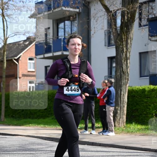 12.04.2026 - 45. Internationalen Wilhelmsburger Insellauf J. Mangold http://msf.ph/oto/9507072 12.04.2026 11:42:34 Ziel 2722, 5432 meine-sportfotos.de