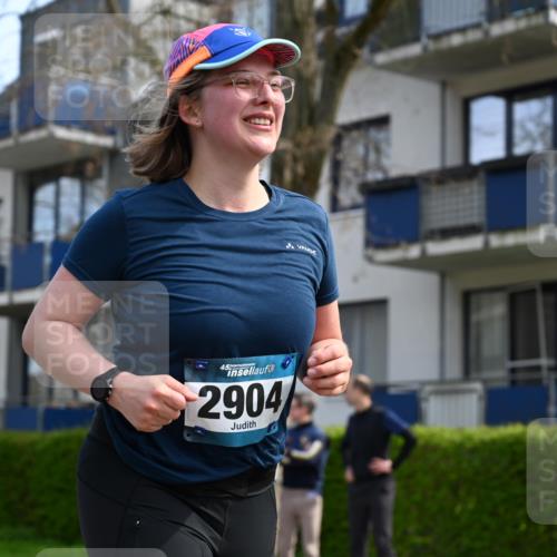 12.04.2026 - 45. Internationalen Wilhelmsburger Insellauf J. Mangold http://msf.ph/oto/9507178 12.04.2026 11:46:12 Ziel 2904, 4685, 4688 meine-sportfotos.de