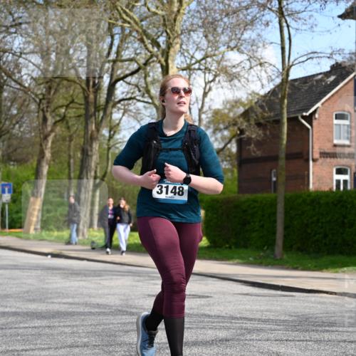 12.04.2026 - 45. Internationalen Wilhelmsburger Insellauf J. Mangold http://msf.ph/oto/9507238 12.04.2026 11:47:15 Ziel 3148, 3148, 3533, 3532, 3457 meine-sportfotos.de