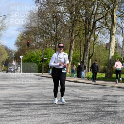 12.04.2026 - 45. Internationalen Wilhelmsburger Insellauf J. Mangold http://msf.ph/oto/9507313 12.04.2026 11:51:57 Ziel 3544 meine-sportfotos.de