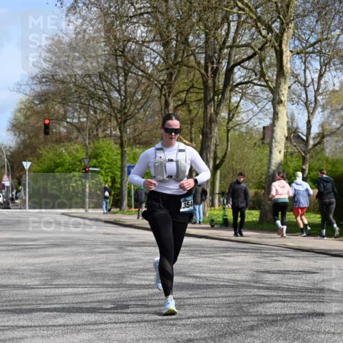 12.04.2026 - 45. Internationalen Wilhelmsburger Insellauf J. Mangold http://msf.ph/oto/9507319 12.04.2026 11:51:57 Ziel 3544 meine-sportfotos.de