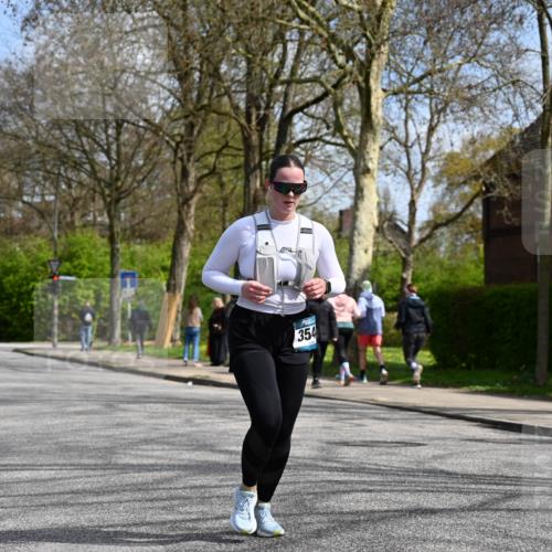 12.04.2026 - 45. Internationalen Wilhelmsburger Insellauf J. Mangold http://msf.ph/oto/9507325 12.04.2026 11:51:58 Ziel 3544 meine-sportfotos.de