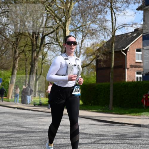 12.04.2026 - 45. Internationalen Wilhelmsburger Insellauf J. Mangold http://msf.ph/oto/9507330 12.04.2026 11:51:58 Ziel 3544 meine-sportfotos.de