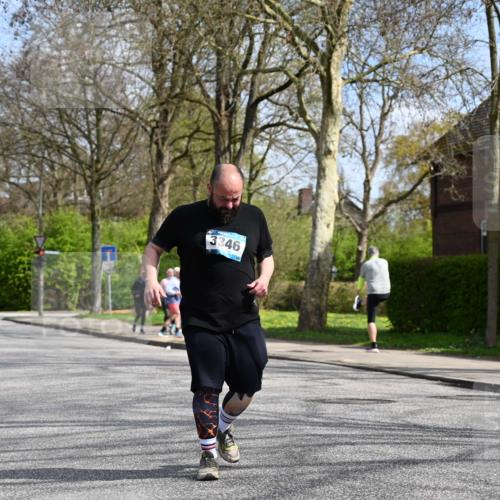 12.04.2026 - 45. Internationalen Wilhelmsburger Insellauf J. Mangold http://msf.ph/oto/9507338 12.04.2026 11:52:43 Ziel 3346 meine-sportfotos.de