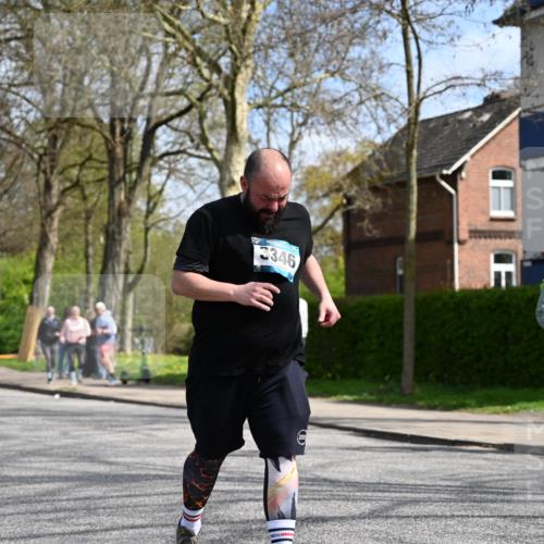 12.04.2026 - 45. Internationalen Wilhelmsburger Insellauf J. Mangold http://msf.ph/oto/9507351 12.04.2026 11:52:44 Ziel 3346 meine-sportfotos.de