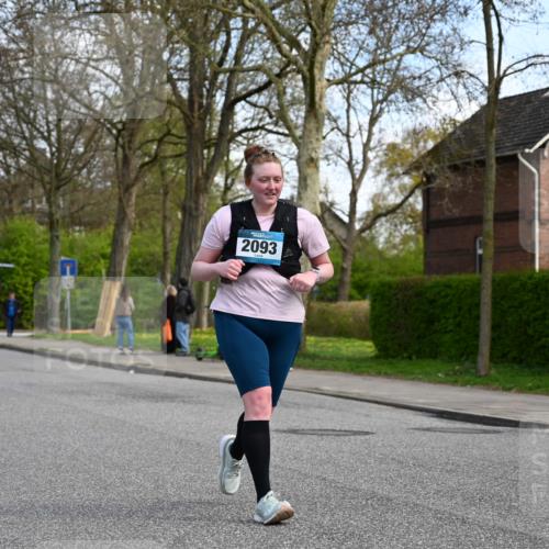 12.04.2026 - 45. Internationalen Wilhelmsburger Insellauf J. Mangold http://msf.ph/oto/9507433 12.04.2026 11:54:00 Ziel 2776, 2093, 2679, 2680 meine-sportfotos.de