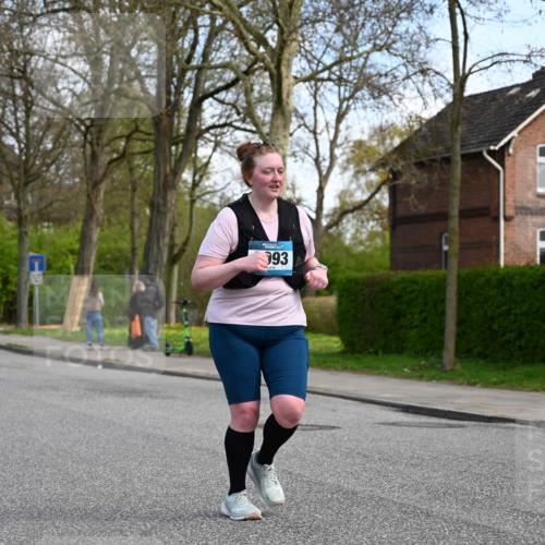 12.04.2026 - 45. Internationalen Wilhelmsburger Insellauf J. Mangold http://msf.ph/oto/9507435 12.04.2026 11:54:00 Ziel 2776, 2093, 2679, 2680 meine-sportfotos.de
