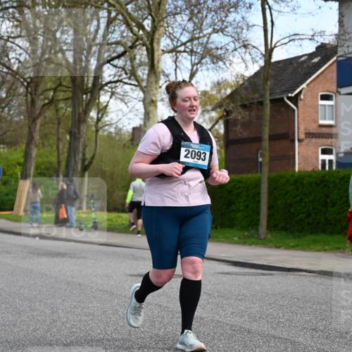 12.04.2026 - 45. Internationalen Wilhelmsburger Insellauf J. Mangold http://msf.ph/oto/9507438 12.04.2026 11:54:00 Ziel 2776, 2093, 2679, 2680 meine-sportfotos.de