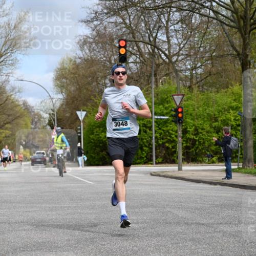 12.04.2026 - 45. Internationalen Wilhelmsburger Insellauf J. Mangold http://msf.ph/oto/9507537 12.04.2026 12:46:56 Ziel 3048, 5413, 4656, 5556, 5709, 3750, 3301, 4466 meine-sportfotos.de