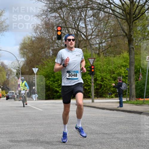 12.04.2026 - 45. Internationalen Wilhelmsburger Insellauf J. Mangold http://msf.ph/oto/9507540 12.04.2026 12:46:56 Ziel 3048, 5413, 4656, 5556, 5709, 3750, 3301, 4466 meine-sportfotos.de