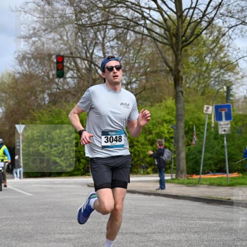 12.04.2026 - 45. Internationalen Wilhelmsburger Insellauf J. Mangold http://msf.ph/oto/9507543 12.04.2026 12:46:56 Ziel 3048, 5413, 4656, 5556, 5709, 3750, 3301, 4466 meine-sportfotos.de