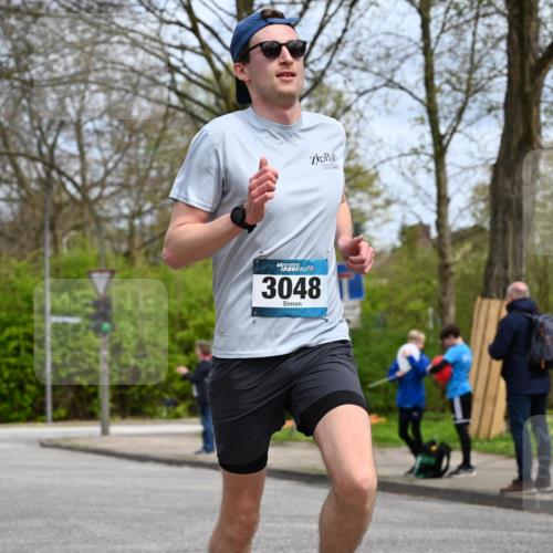 12.04.2026 - 45. Internationalen Wilhelmsburger Insellauf J. Mangold http://msf.ph/oto/9507548 12.04.2026 12:46:57 Ziel 3048, 5413, 4656, 5556, 5556, 5709, 3750, 3301, 4466, 5495 meine-sportfotos.de