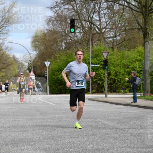12.04.2026 - 45. Internationalen Wilhelmsburger Insellauf J. Mangold http://msf.ph/oto/9507553 12.04.2026 12:47:04 Ziel 3048, 5413, 4656, 5556, 5709, 3750, 3750, 3301, 4466, 5495, 3452 meine-sportfotos.de