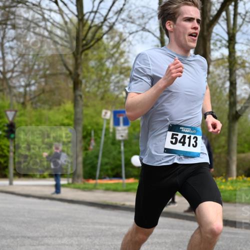 12.04.2026 - 45. Internationalen Wilhelmsburger Insellauf J. Mangold http://msf.ph/oto/9507567 12.04.2026 12:47:05 Ziel 3048, 5413, 4656, 5556, 5709, 3750, 3301, 4466, 5495, 3452, 4877 meine-sportfotos.de