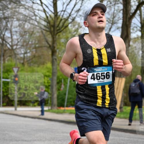 12.04.2026 - 45. Internationalen Wilhelmsburger Insellauf J. Mangold http://msf.ph/oto/9507584 12.04.2026 12:47:08 Ziel 3048, 5413, 4656, 5556, 5709, 3750, 3301, 4466, 5495, 3452, 4877 meine-sportfotos.de