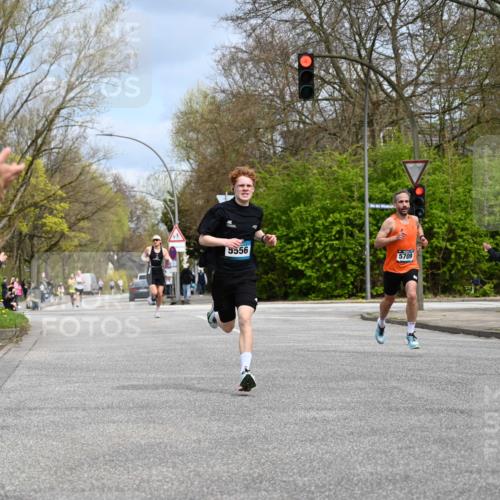12.04.2026 - 45. Internationalen Wilhelmsburger Insellauf J. Mangold http://msf.ph/oto/9507587 12.04.2026 12:47:10 Ziel 5413, 4656, 5556, 5709, 3750, 3301, 4466, 5495, 3452, 4877, 4874 meine-sportfotos.de